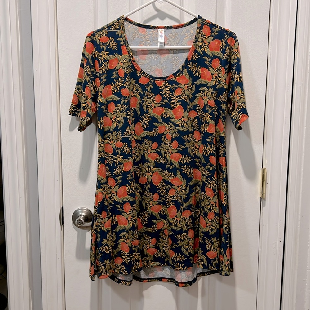Lularoe perfect tee